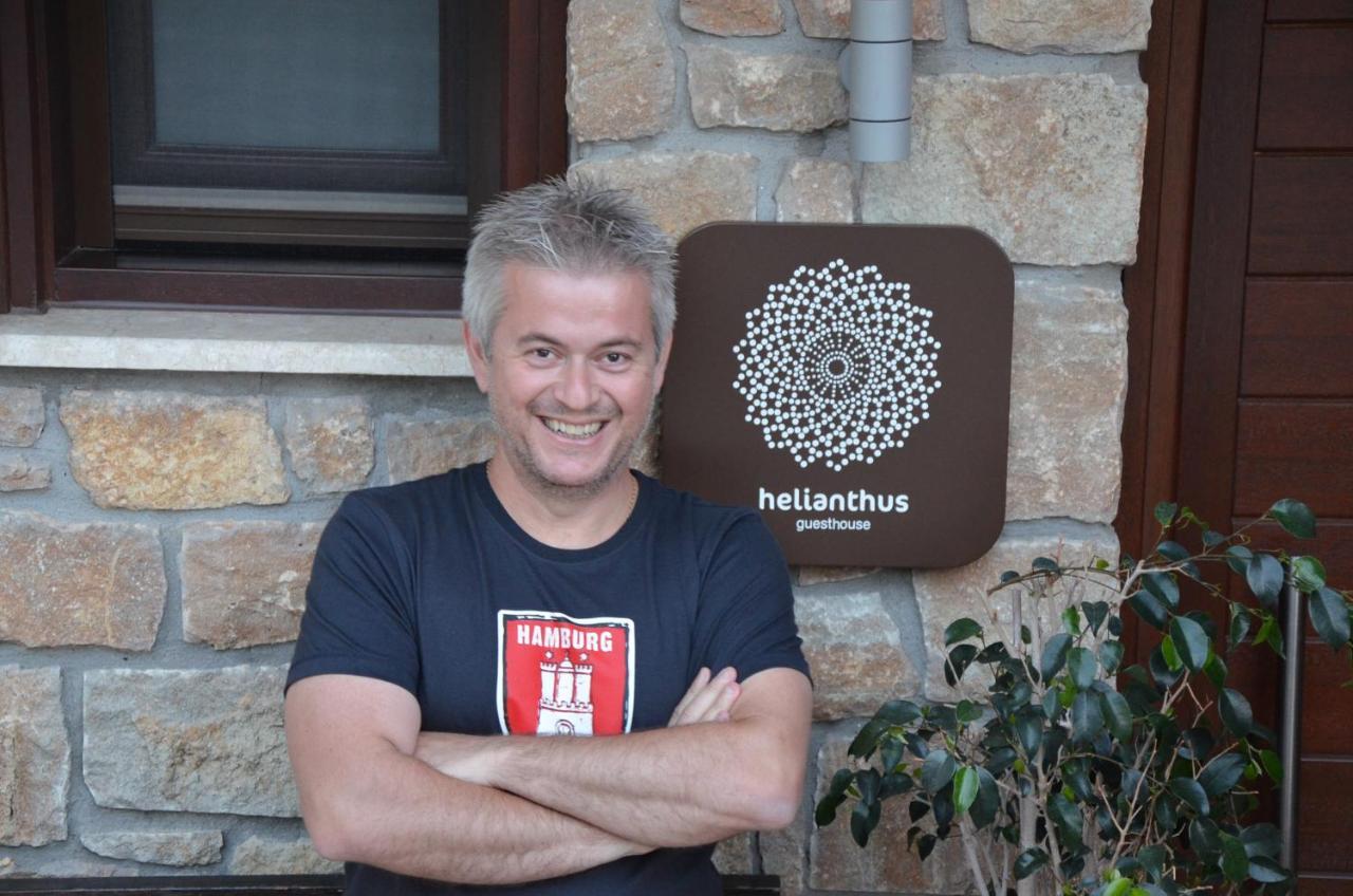 אמוליאני Helianthus Guesthouse מראה חיצוני תמונה