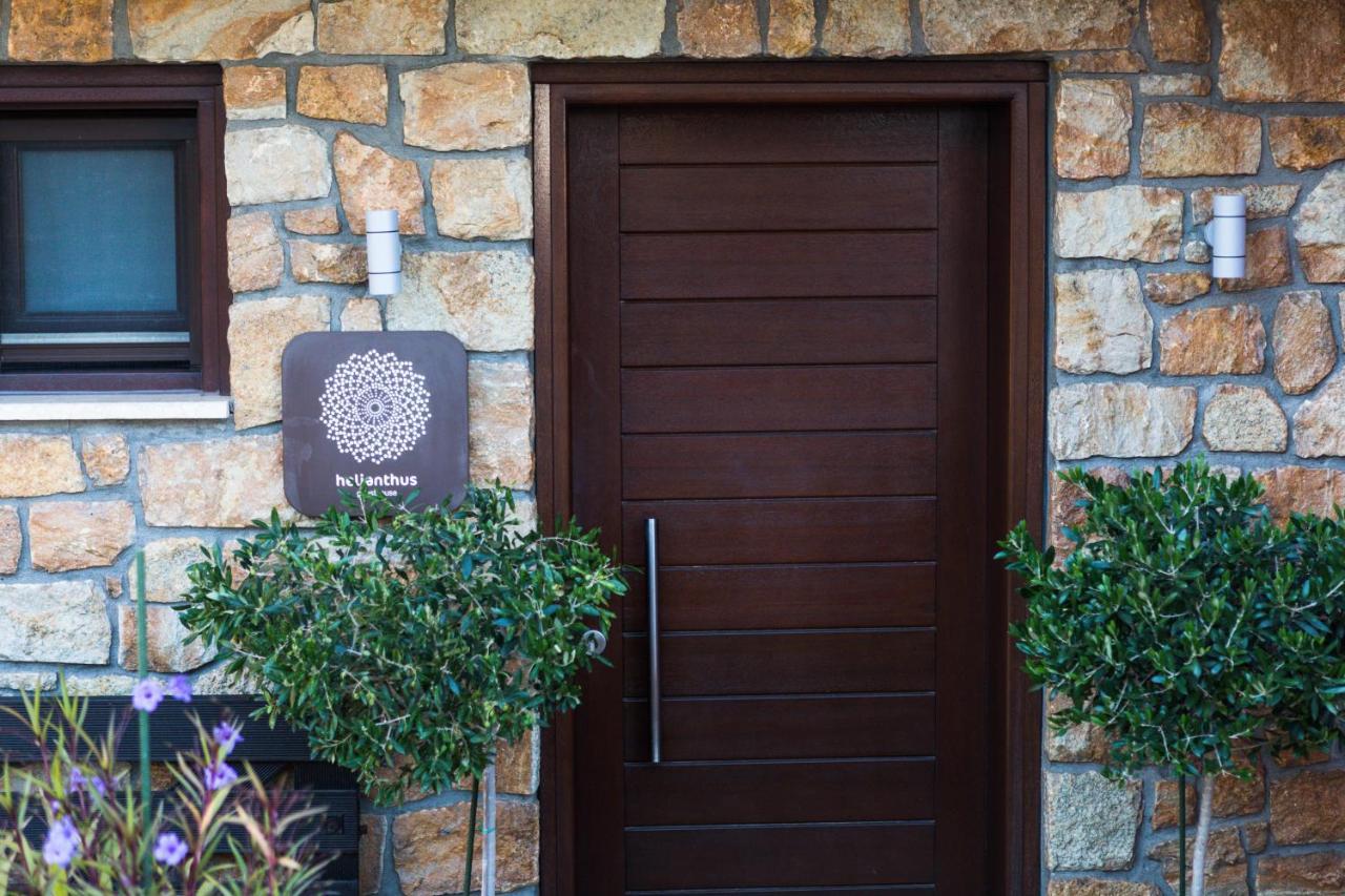 אמוליאני Helianthus Guesthouse מראה חיצוני תמונה