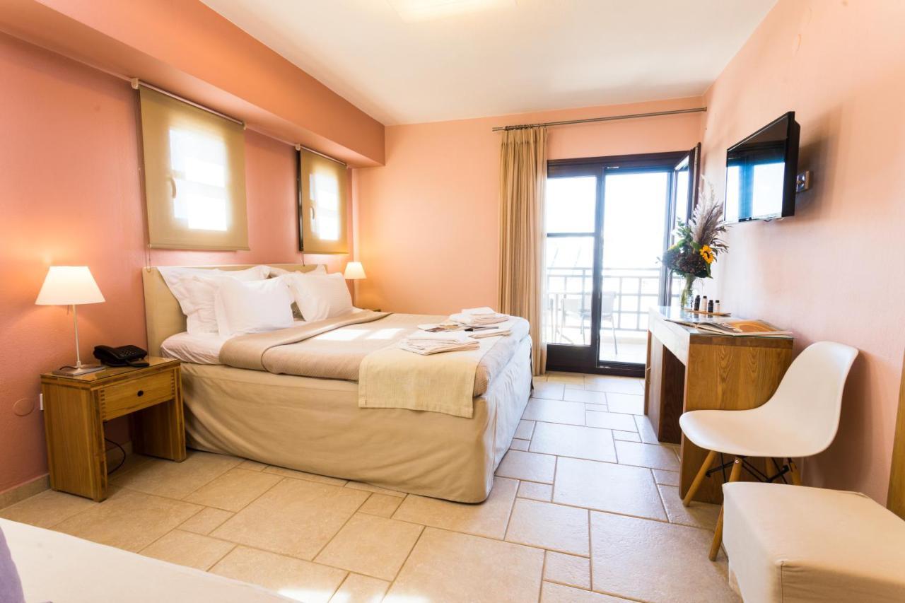 אמוליאני Helianthus Guesthouse מראה חיצוני תמונה